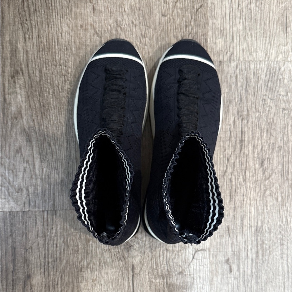 Fendi Black and White High-Top Sock Sneakers - Picture 11 of 13
